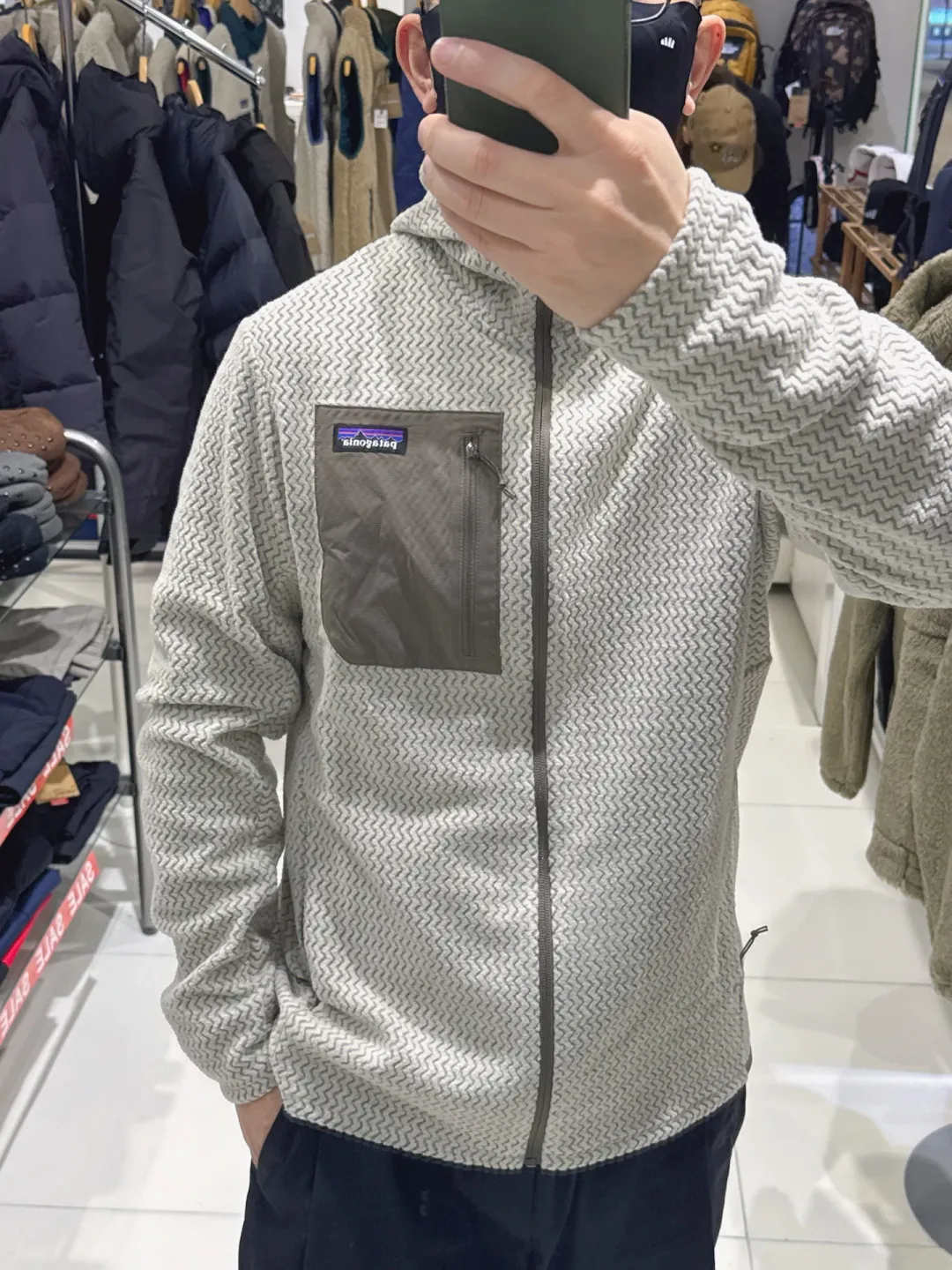5507 P124 PATAGONIA REI ， ， 。PATAGONIA ， 。 ：Dark Gray Coffee Brown Black Royal Blue Purple Khaki White Yellow Blue Red Green 11 patagonia ： Breathable : ： Size ： S （ 112 69 64 46） M（ 116 71 65 48） L （ 120 73 66 50） XL（ 124 75 67 52） 170cm，80-130 S 170-175cm，130-150 M 175-180cm，150-170 L 180-185cm，170-190 XL